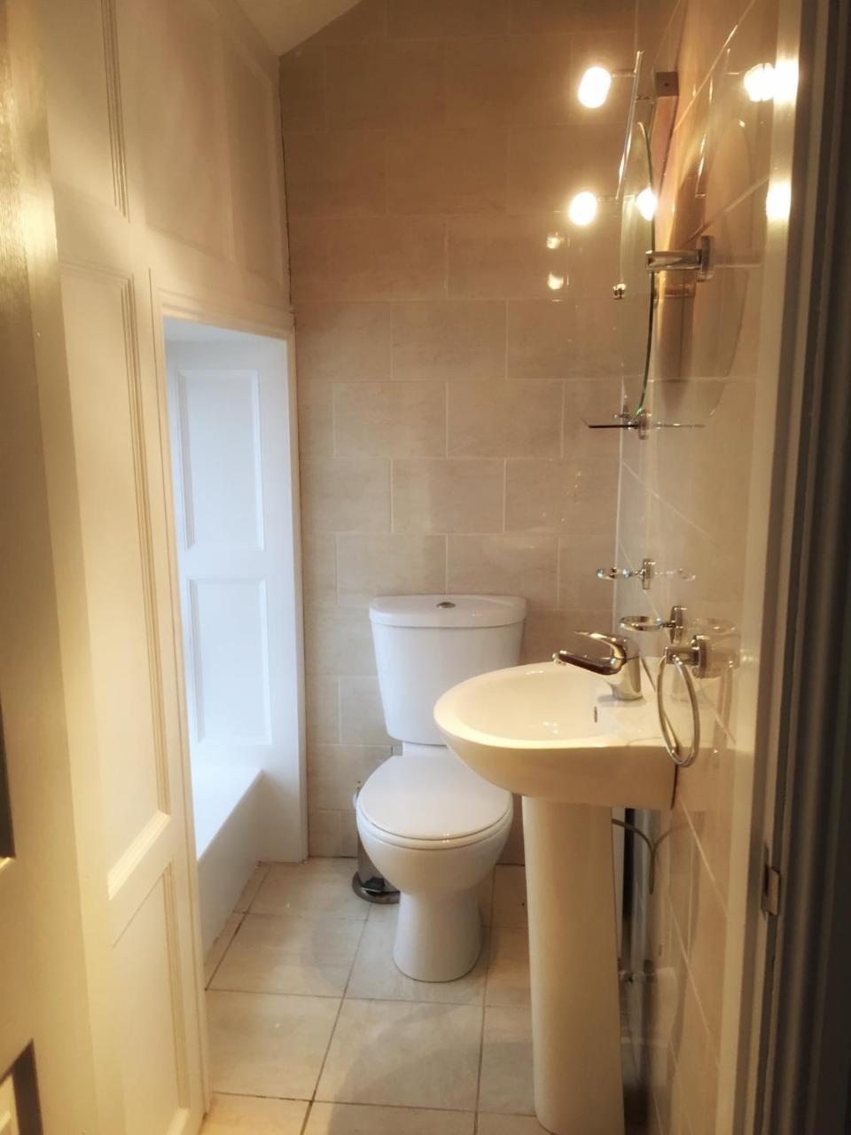 Prairie House - Boutique Townhouse Pensionat Salthill Exteriör bild