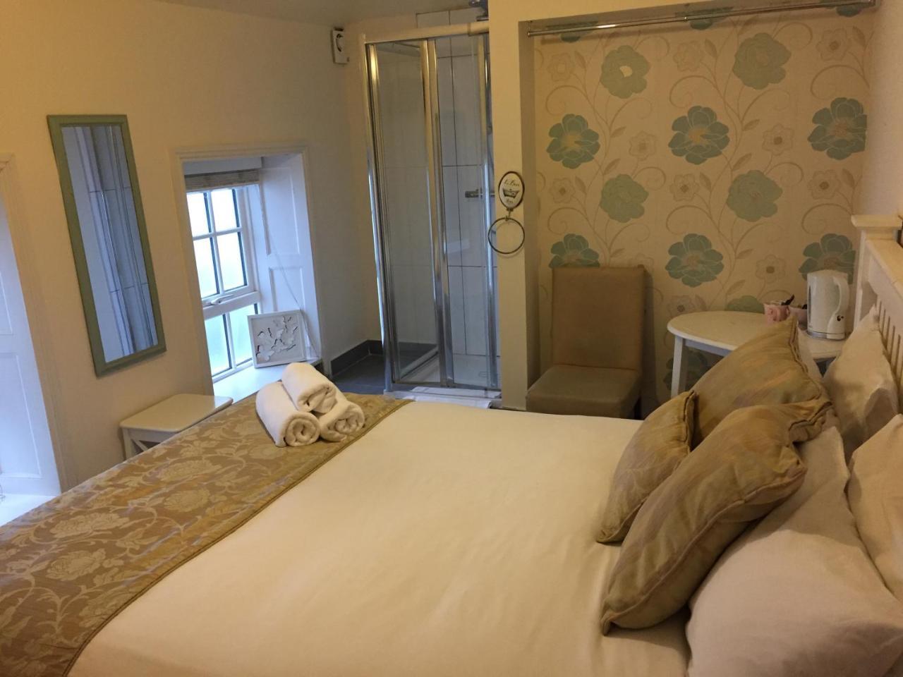 Prairie House - Boutique Townhouse Pensionat Salthill Exteriör bild